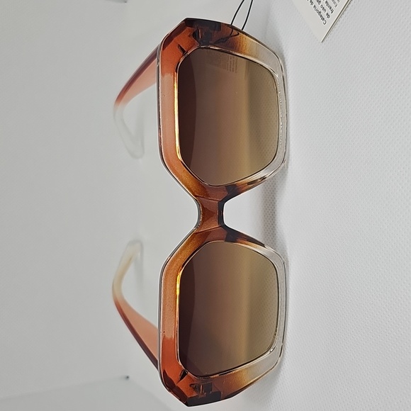 Topshop curved square sunglasses in pink - Picture 10 of 11